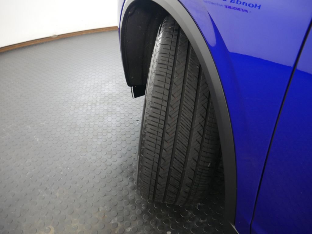 Used 2023 Acura MDX A-Spec image 17