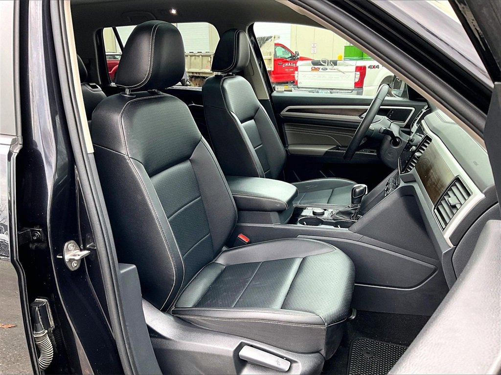 Used 2022 Volkswagen Atlas SE w/ Panoramic Sunroof Package image 7