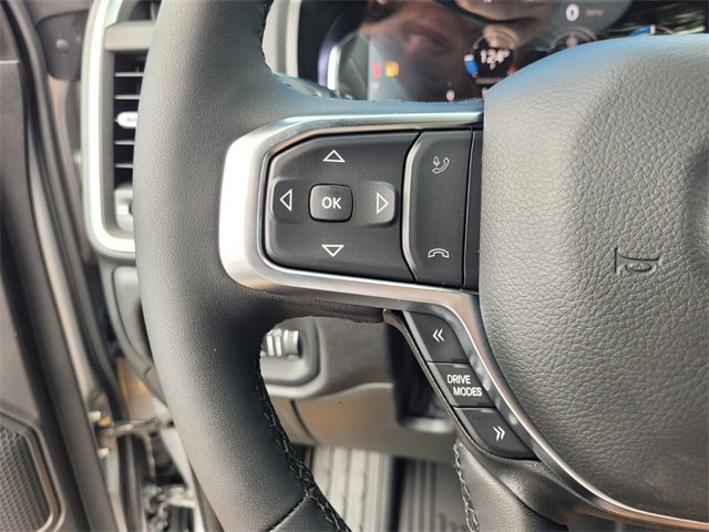 New 2026 RAM 1500 4x4 Crew Cab image 32