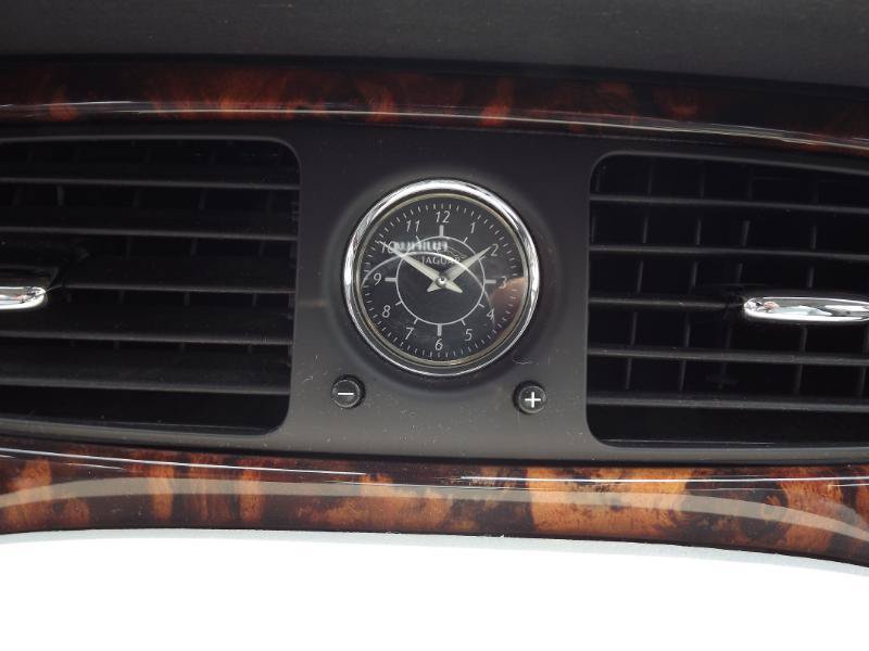 Used 2004 Jaguar XJ8 RWD image 20