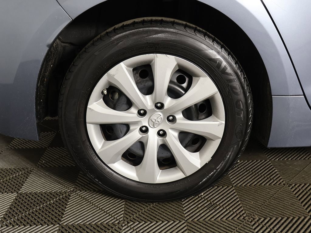 Used 2022 Toyota Corolla LE image 17