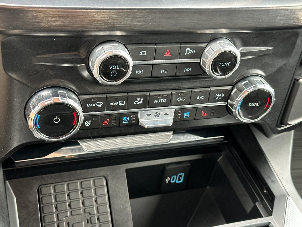 Certified 2025 Ford F350 Lariat w/ Lariat Ultimate Package AWD/4WD image 19