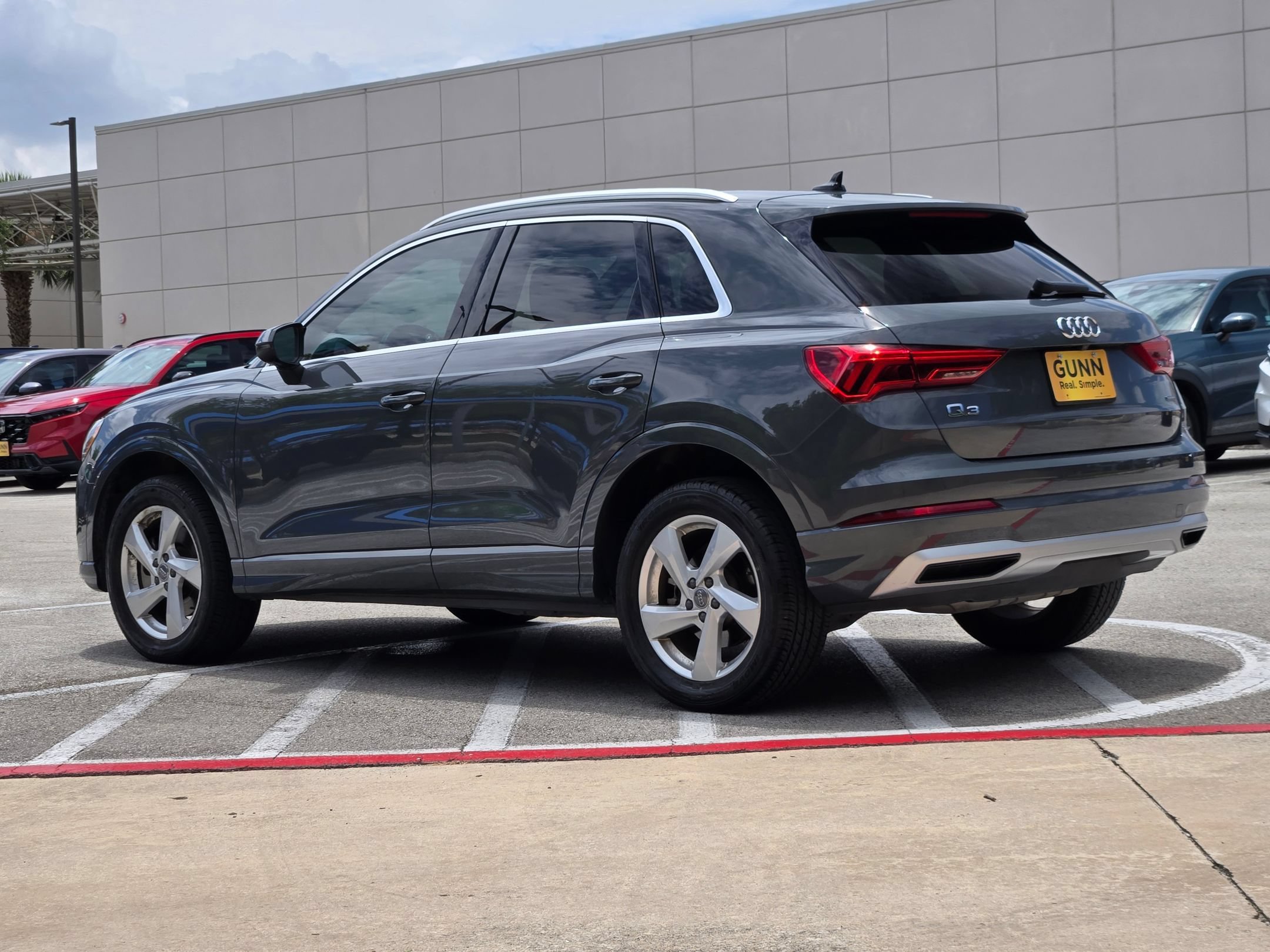 Used 2020 Audi Q3 2.0T Premium AWD/4WD image 5