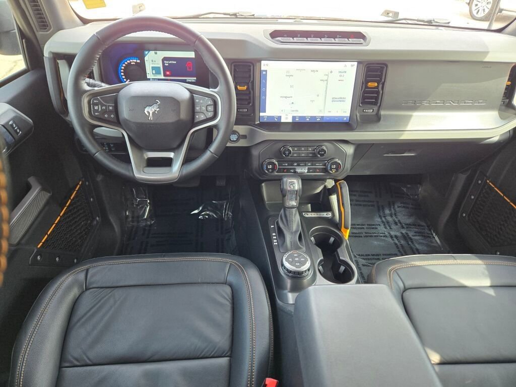 Used 2023 Ford Bronco Badlands image 16