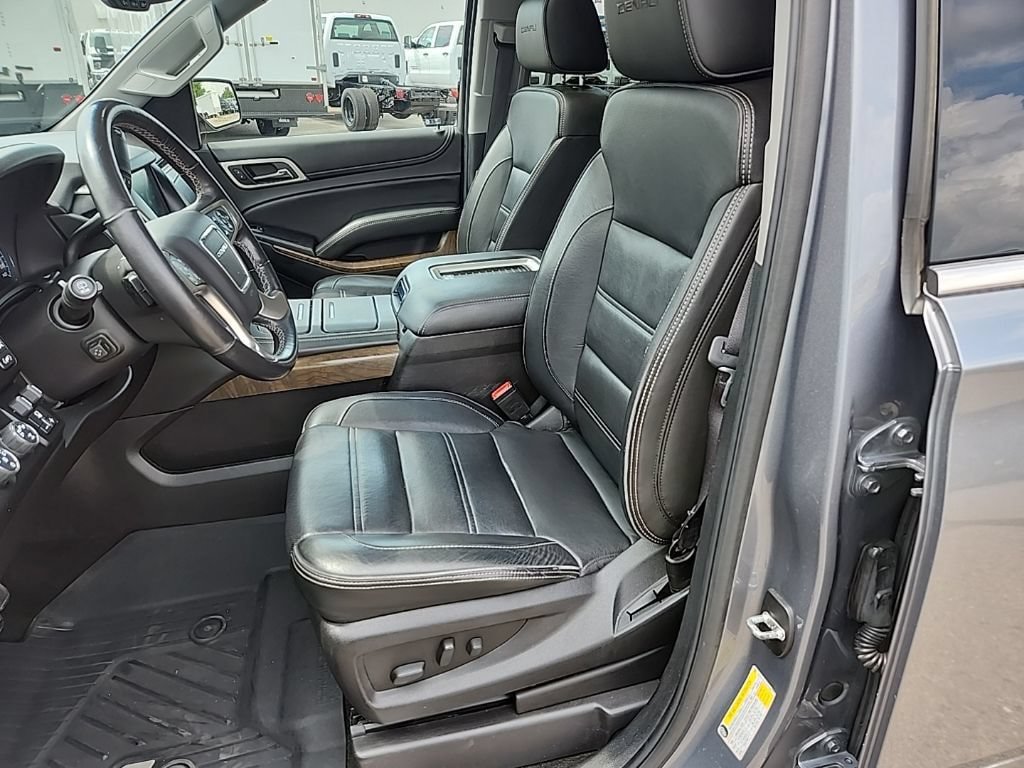 Certified 2018 GMC Yukon Denali w/ Open Road Package AWD/4WD image 37