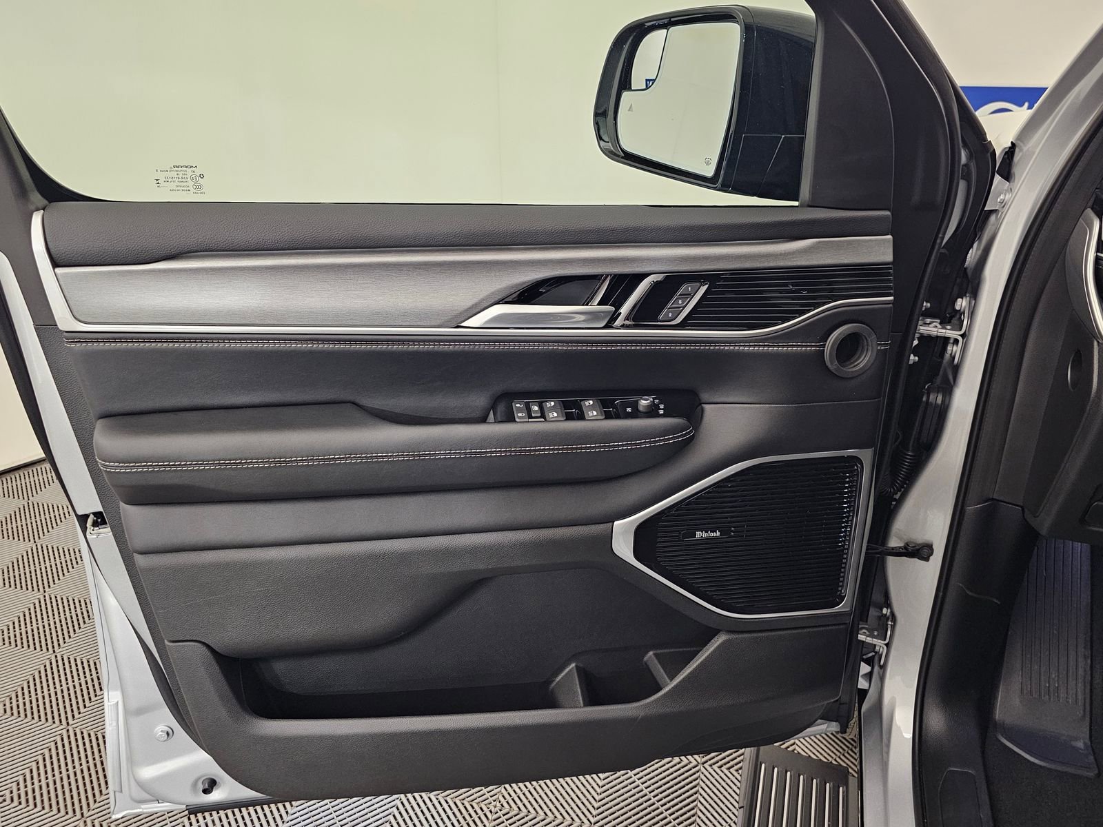 New 2026 Jeep Grand Wagoneer L Limited image 10