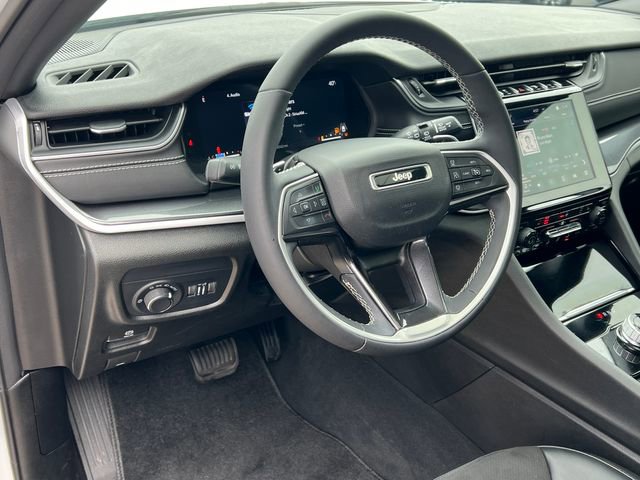 Used 2023 Jeep Grand Cherokee L Laredo image 19