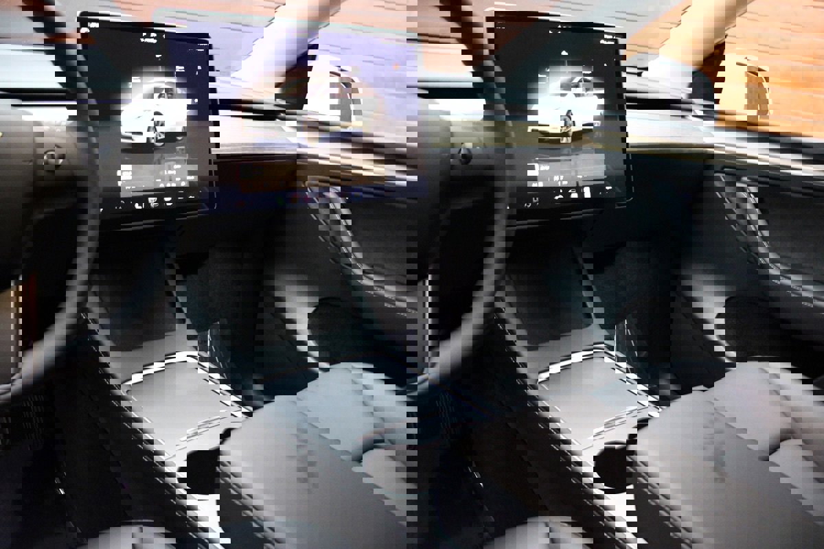 Used 2023 Tesla Model Y Long Range image 33