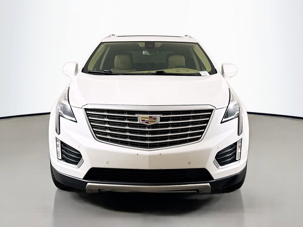 Used 2019 Cadillac XT5 Platinum image 2