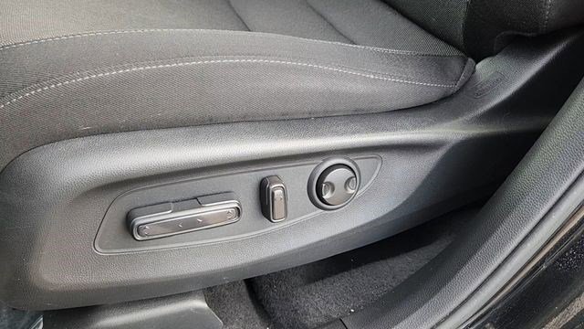 Used 2023 Honda CR-V EX image 9