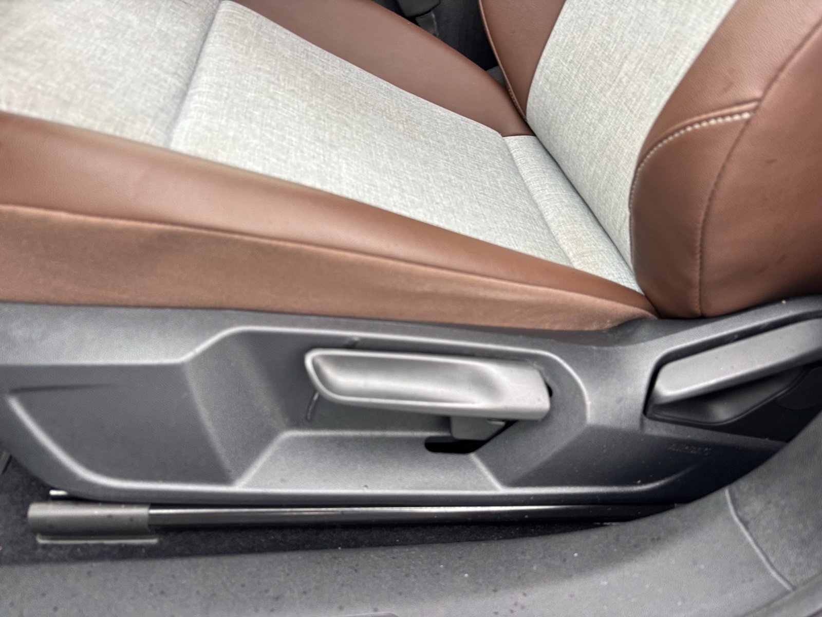 Used 2023 Volkswagen ID.4 Pro image 19