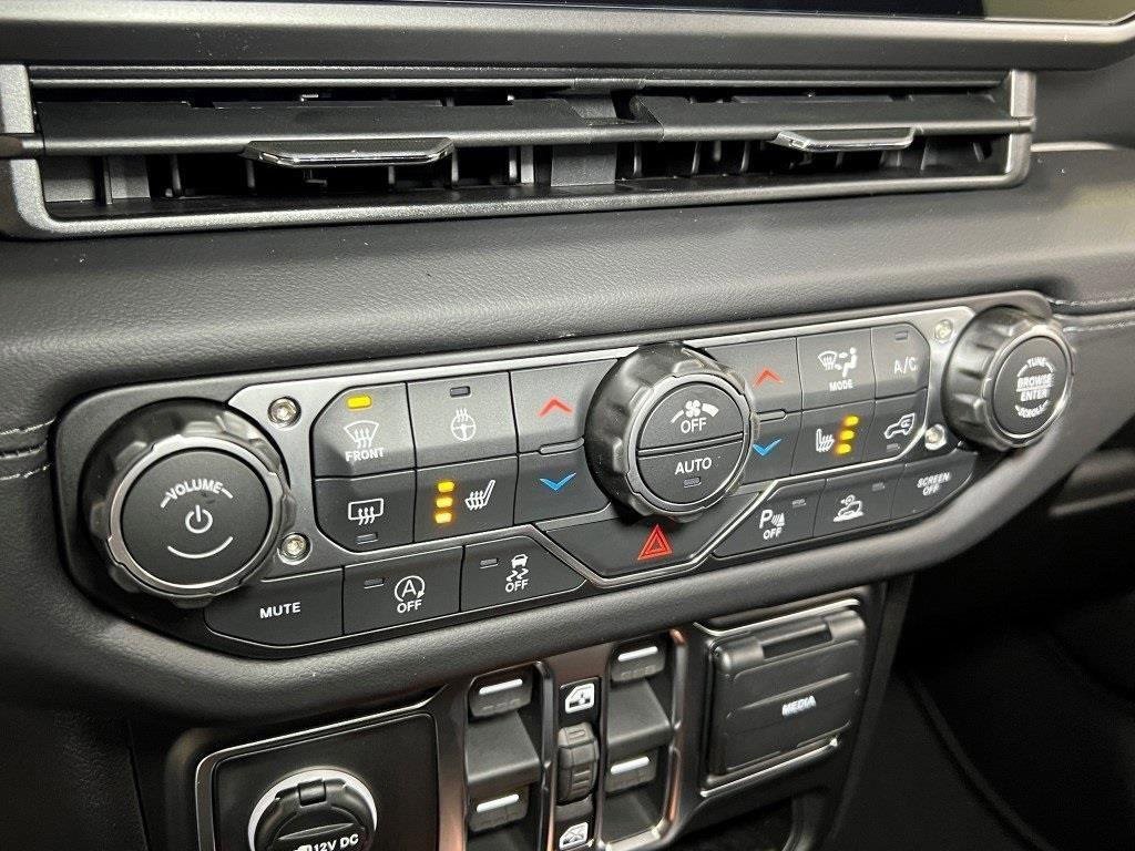 New 2026 Jeep Wrangler Sahara image 37