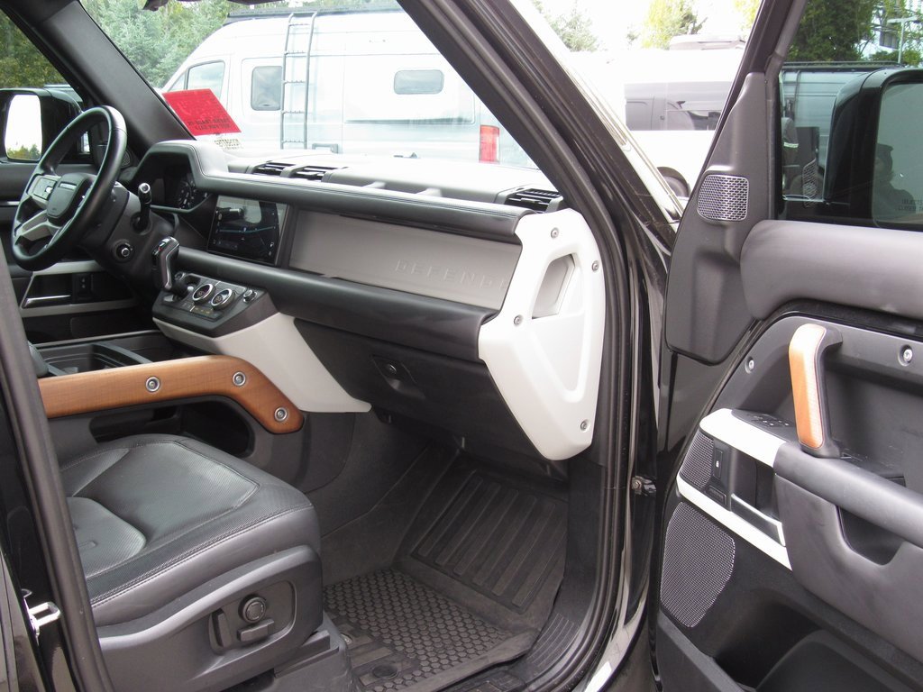 Used 2022 Land Rover Defender 110 X-Dynamic HSE image 18