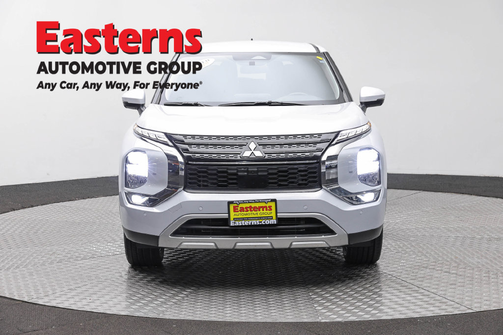 Used 2024 Mitsubishi Outlander SE AWD/4WD image 4