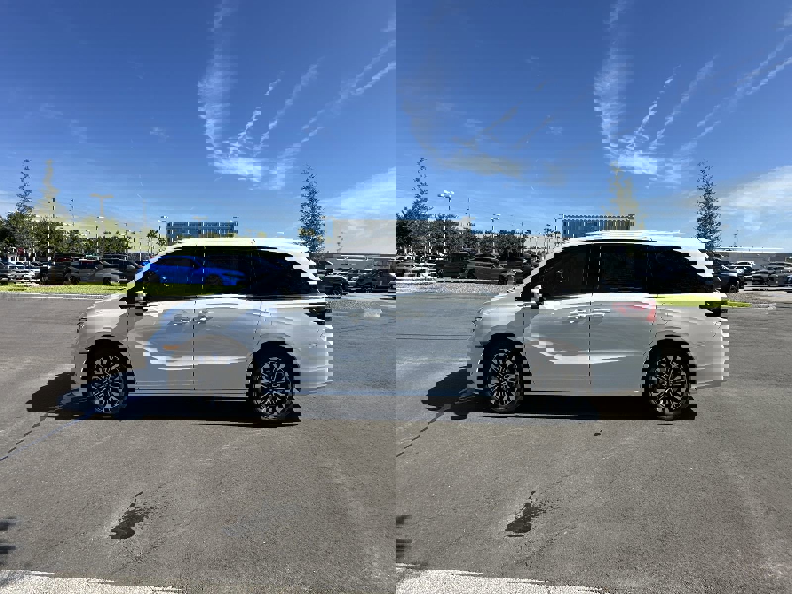 New 2026 Honda Odyssey Elite image 4