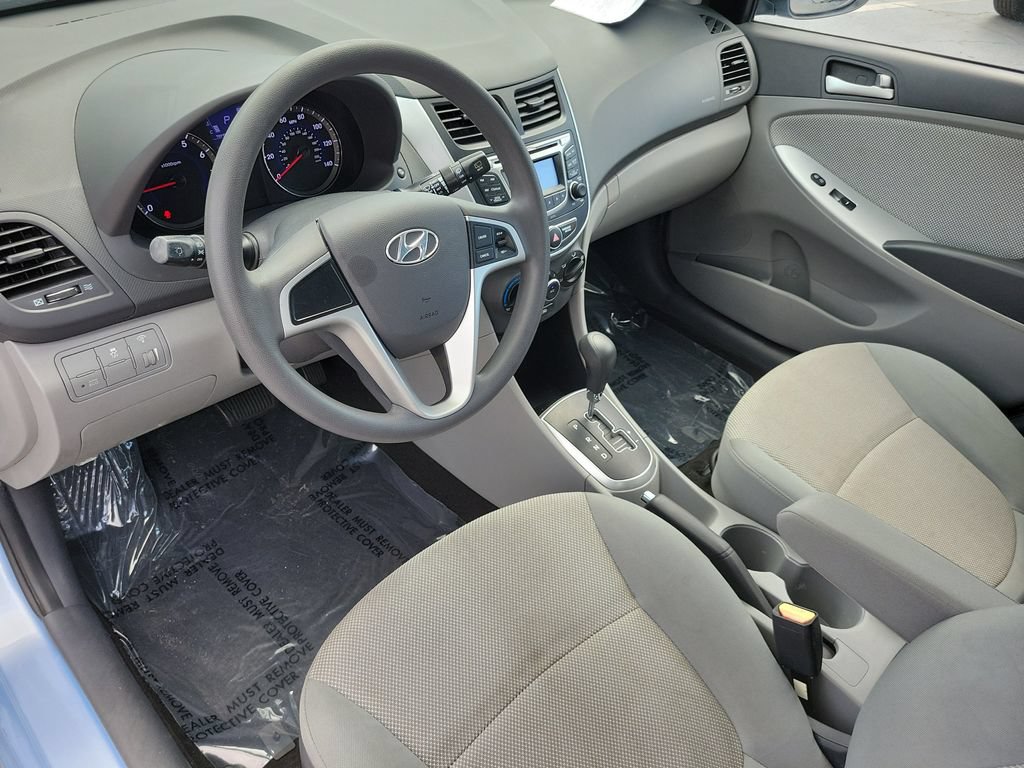 Used 2013 Hyundai Accent GS FWD image 18
