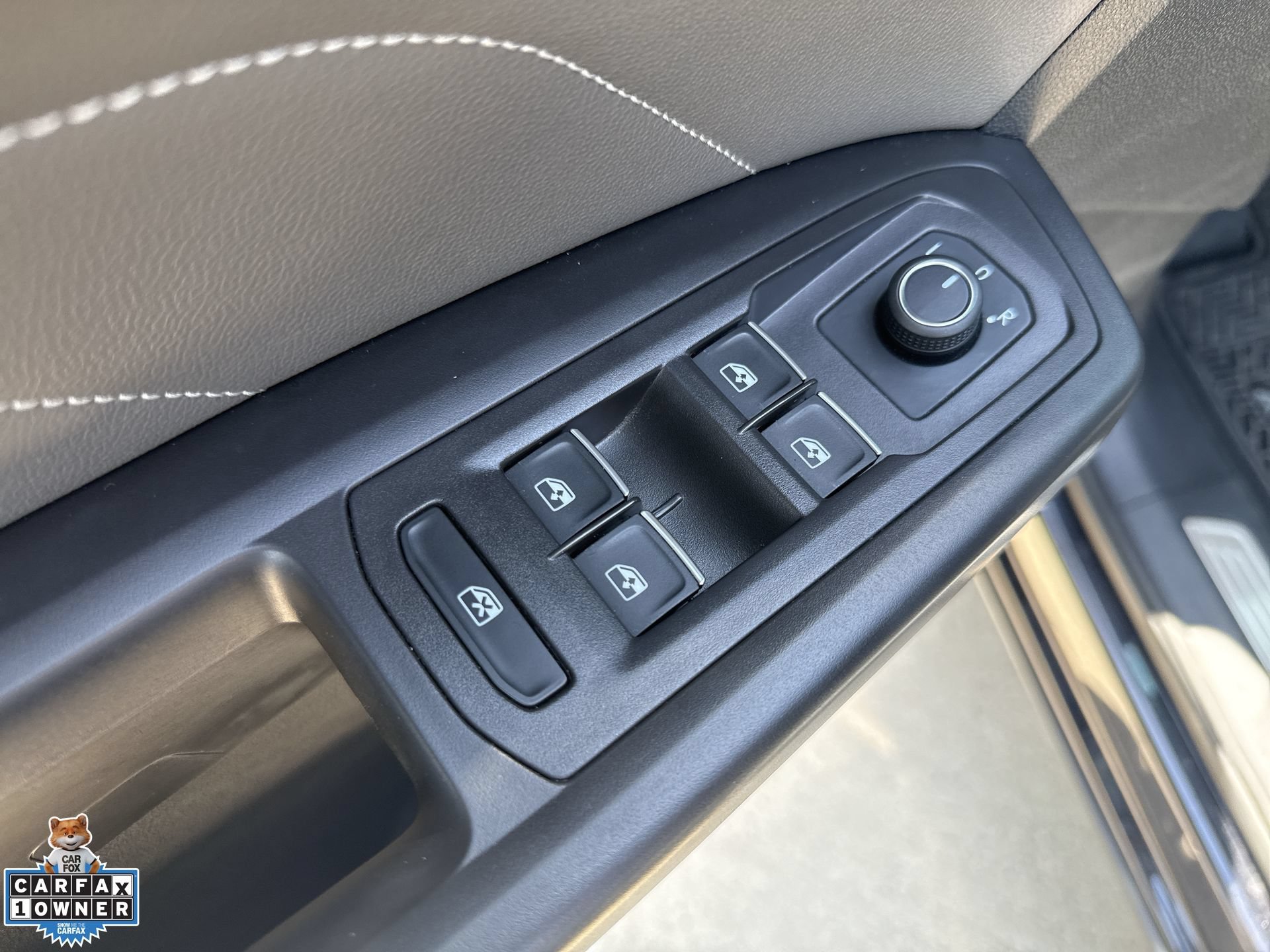Used 2023 Volkswagen Atlas Cross Sport SE FWD image 16