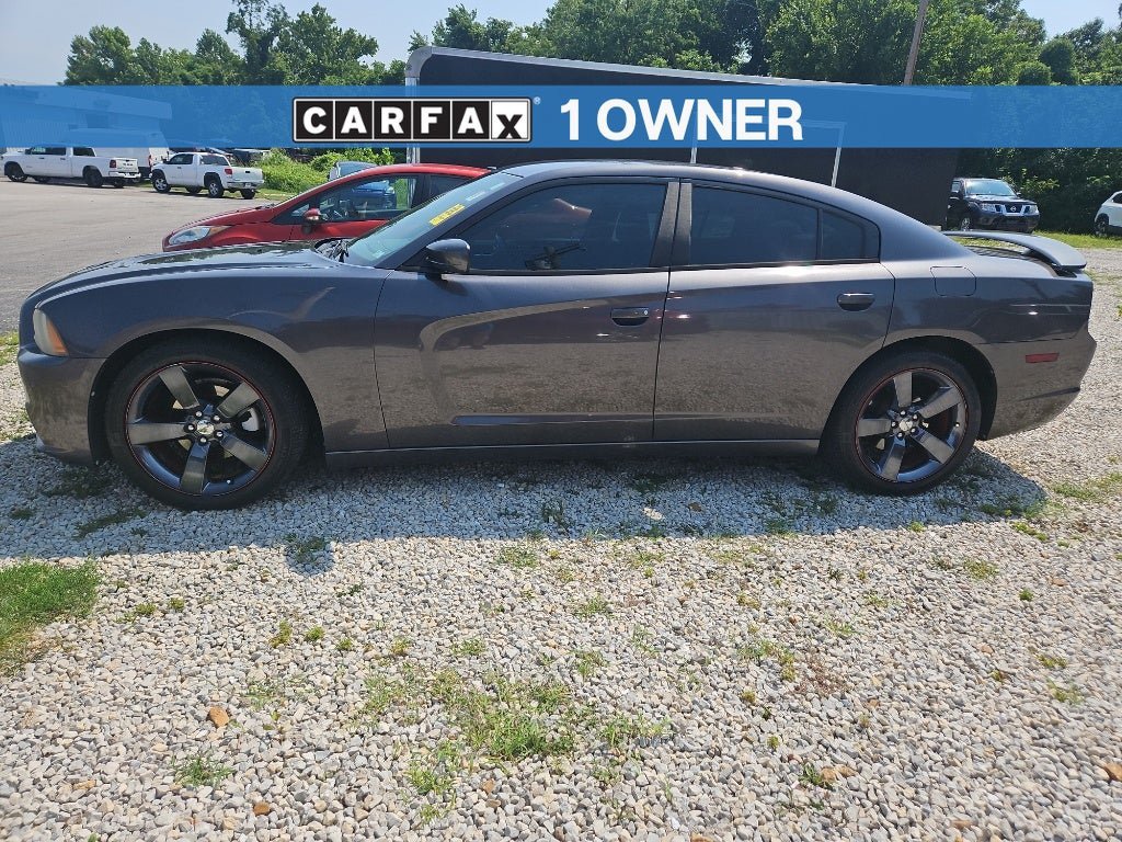 Used 2014 Dodge Charger SXT w/ Redline Appearance Group RWD image 1
