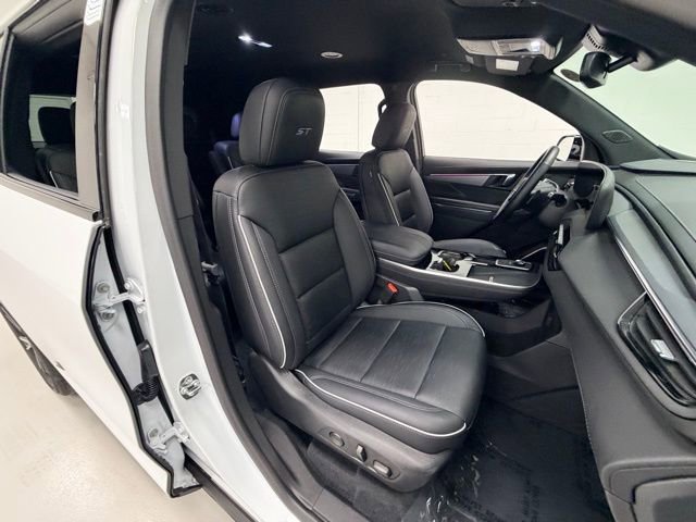 Certified 2025 Buick Enclave Sport Touring image 27