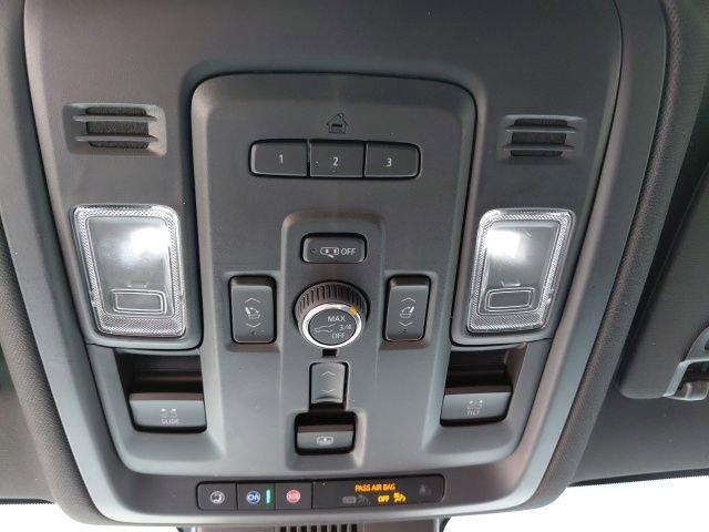 Used 2023 GMC Yukon Denali image 24