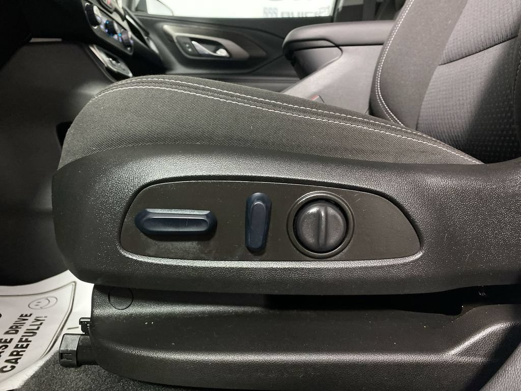 Certified 2023 GMC Terrain SLE w/ Driver Convenience Package FWD image 12