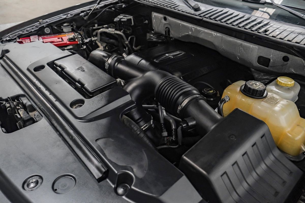 Used 2016 Lincoln Navigator Select image 39