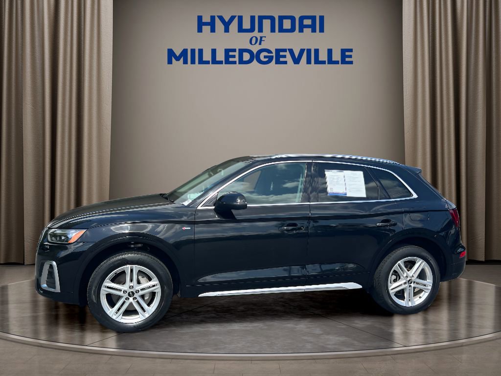 Used 2023 Audi Q5 e Premium Plus w/ Premium Plus Package image 3