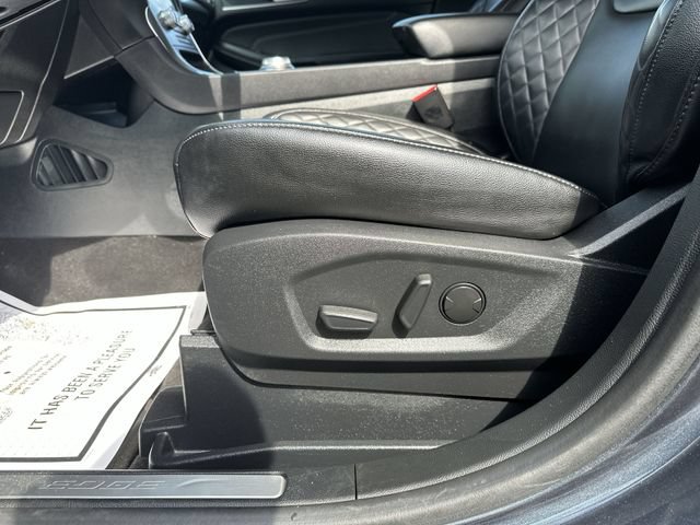 Used 2024 Ford Edge Titanium AWD/4WD image 16