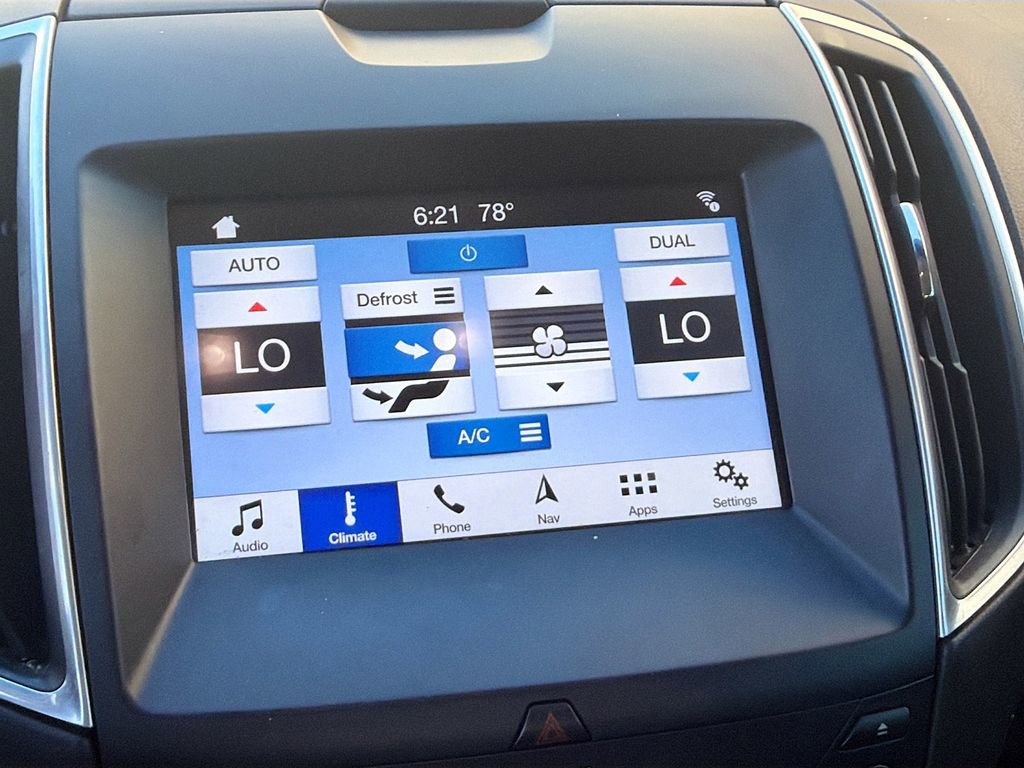 Used 2017 Ford Edge Titanium w/ Technology Package FWD image 31