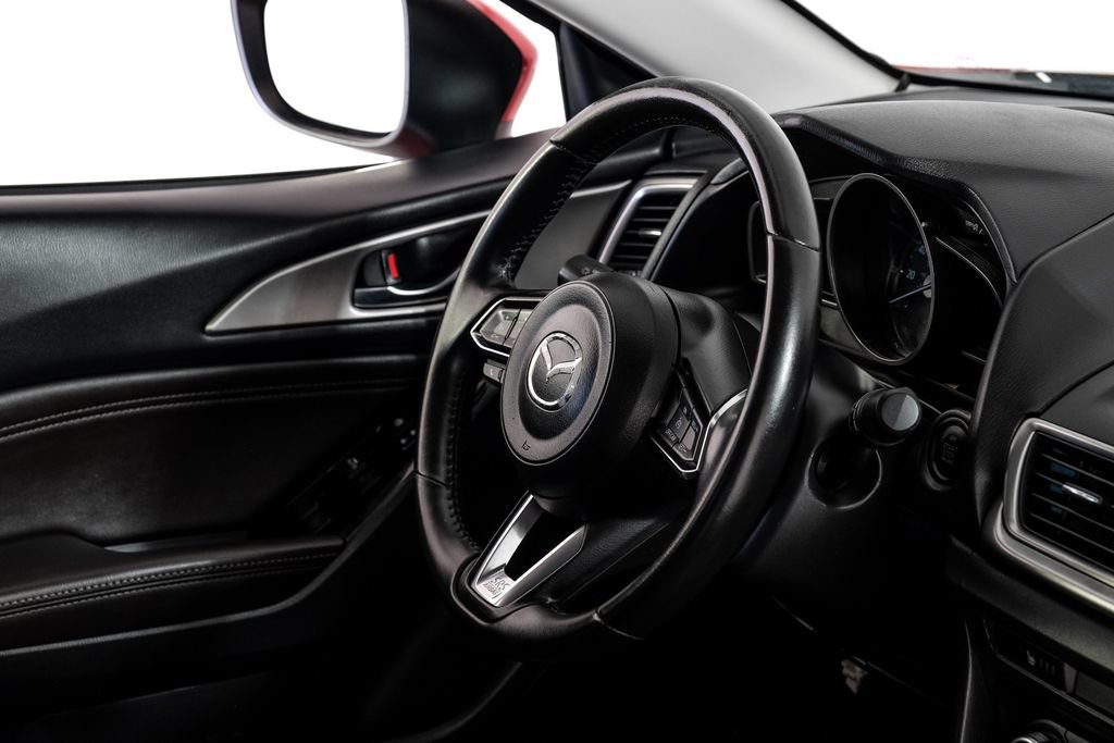 Used 2018 MAZDA MAZDA3 Touring FWD image 10