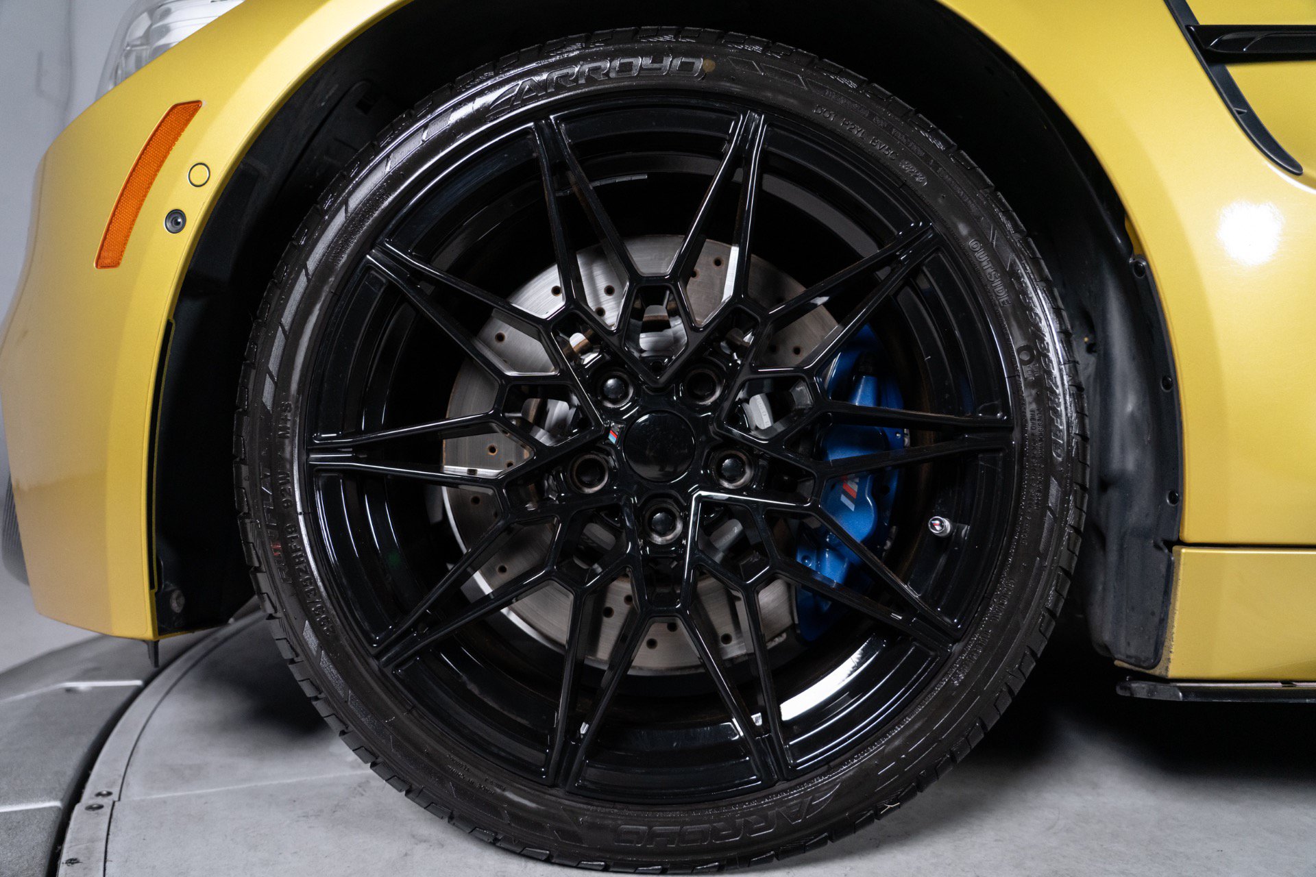 Used 2015 BMW M4 Coupe RWD image 4