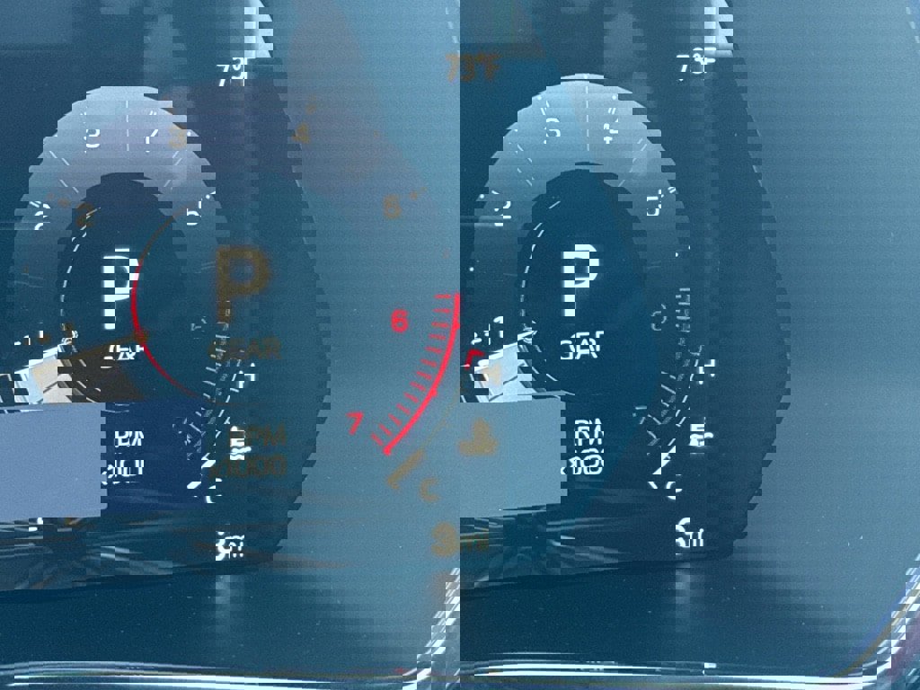 New 2026 GMC Canyon Elevation w/ Convenience Package image 15