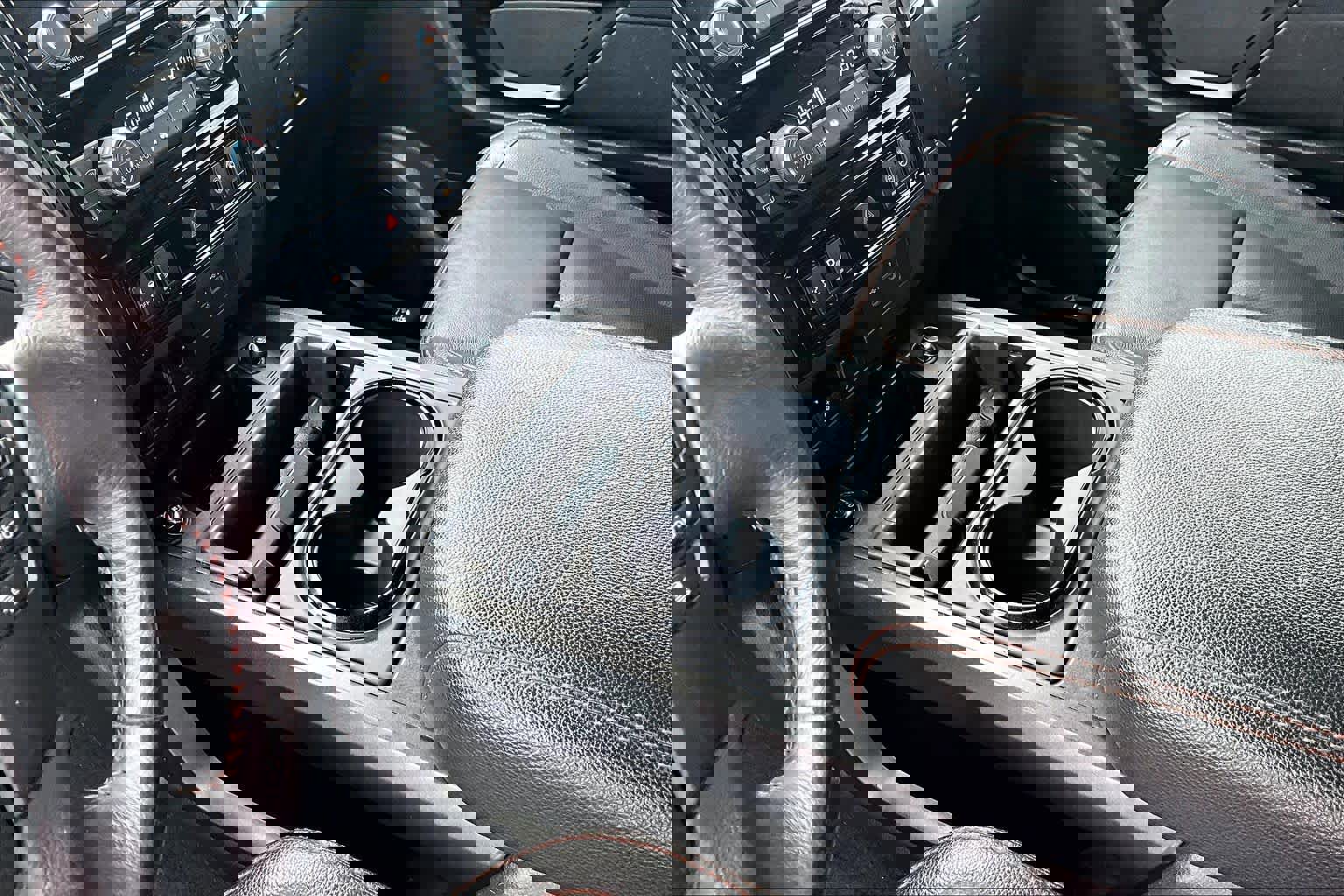 Used 2024 Nissan Titan PRO-4X w/ Pro-4x Convenience Package image 17