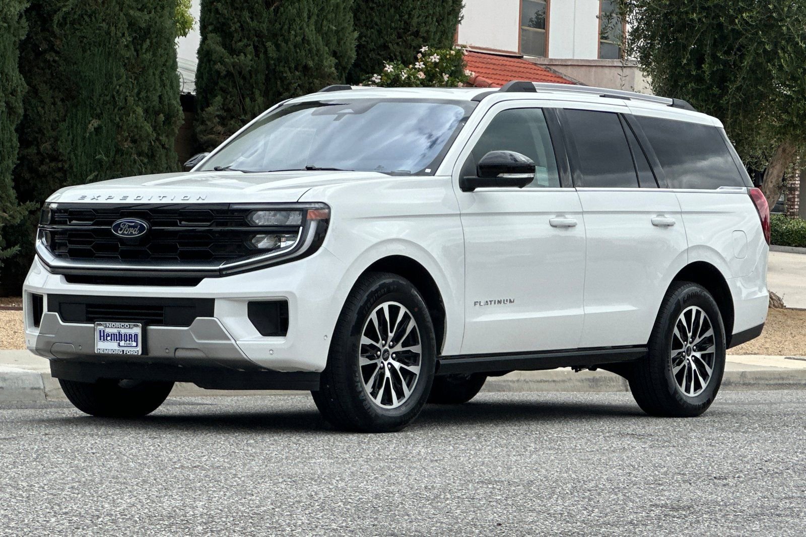 Used 2025 Ford Expedition Platinum AWD/4WD image 8