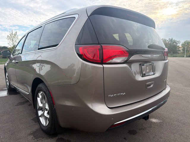 Used 2017 Chrysler Pacifica Limited FWD image 15