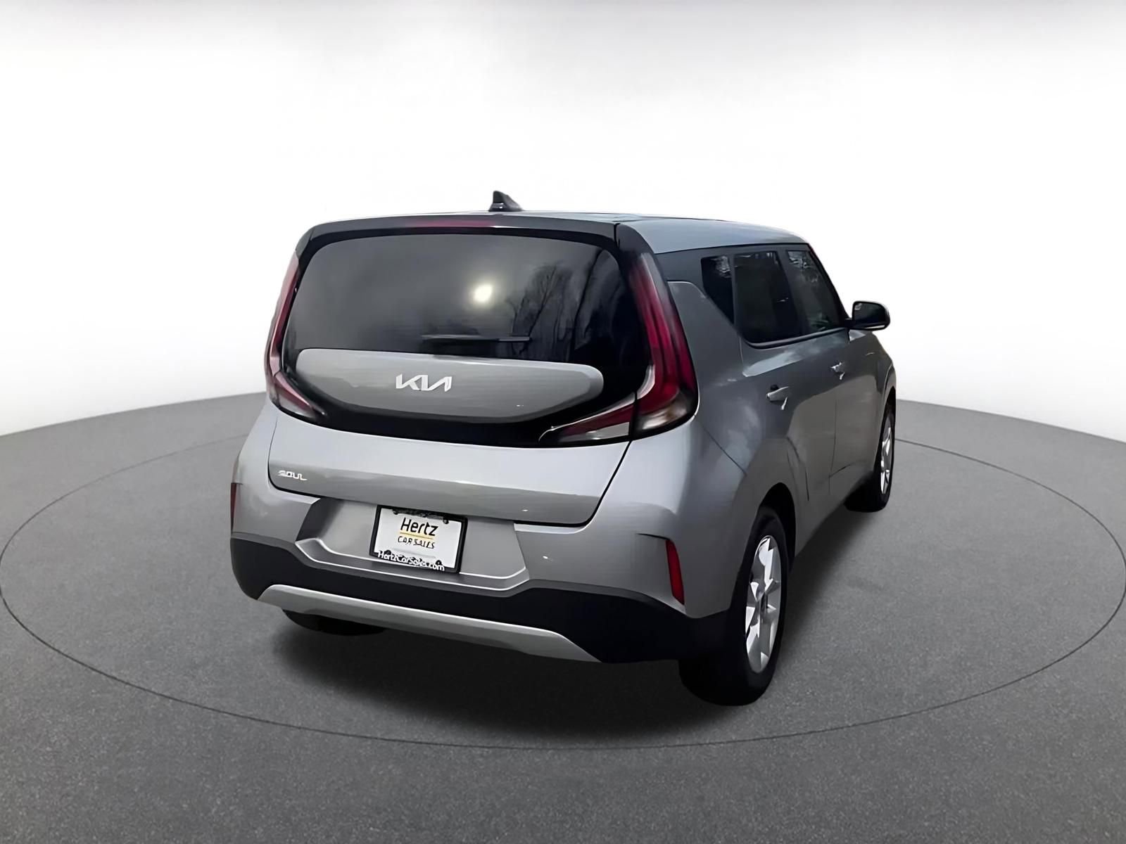 Used 2025 Kia Soul LX w/ LX Technology Package image 14