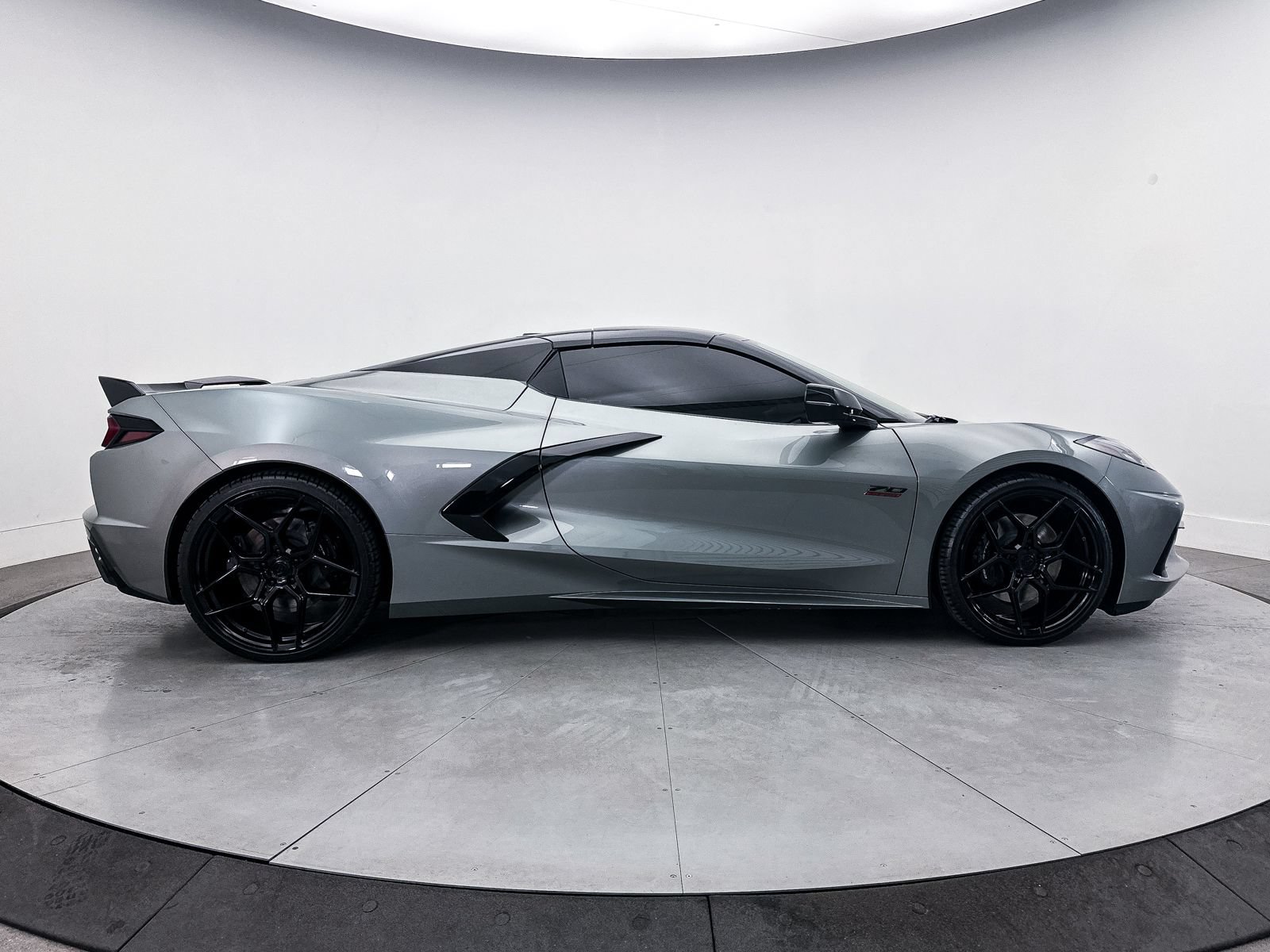 Used 2023 Chevrolet Corvette Stingray Premium Conv w/ Z51 Performance Package RWD image 39