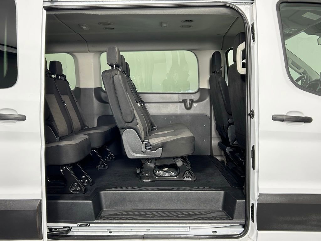 Used 2023 Ford Transit 350 XLT RWD image 7