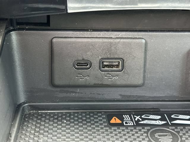 Used 2025 Buick Envision Sport Touring AWD/4WD image 13