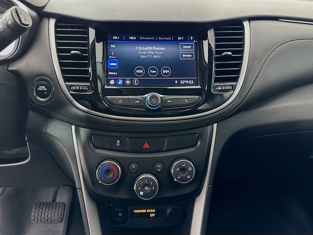 Used 2021 Chevrolet Trax LT w/ LT Convenience Package image 14