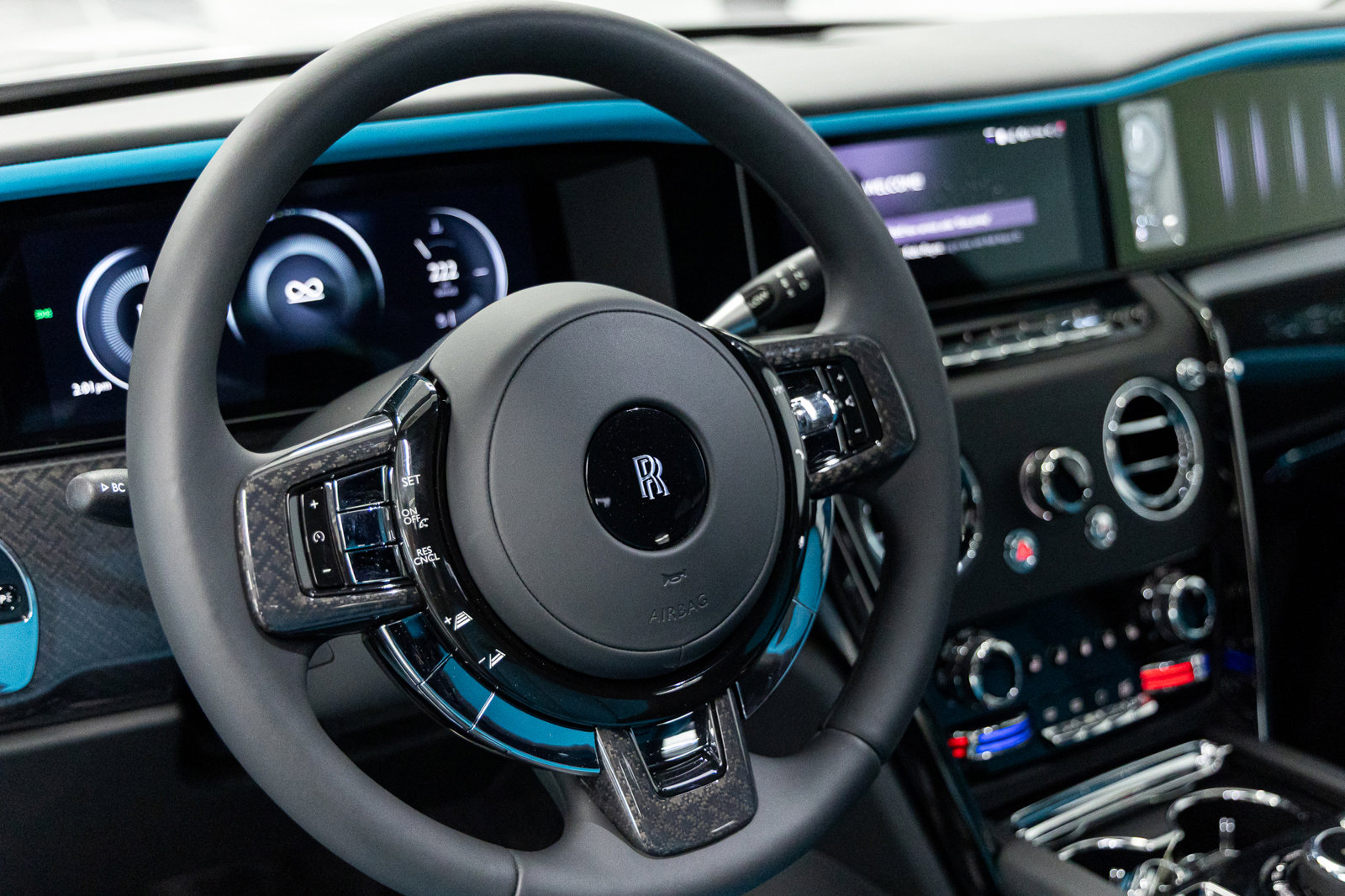 Certified 2026 Rolls-Royce Cullinan Black Badge image 36