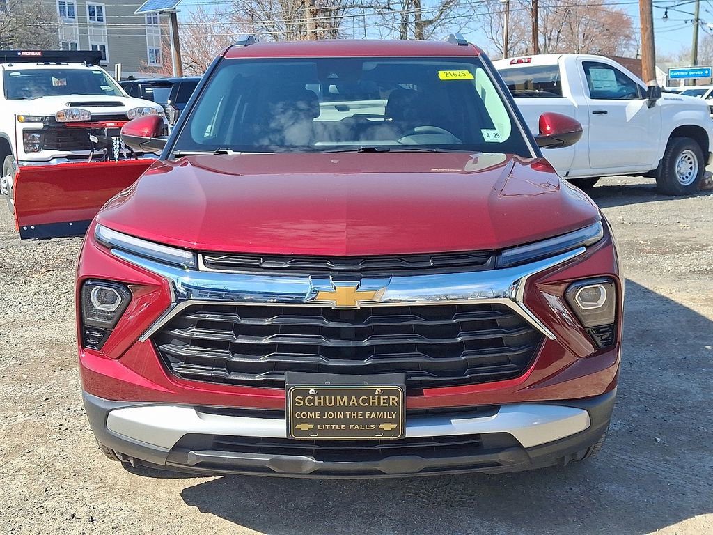 Used 2024 Chevrolet TrailBlazer LT w/ Driver Confidence Package image 3