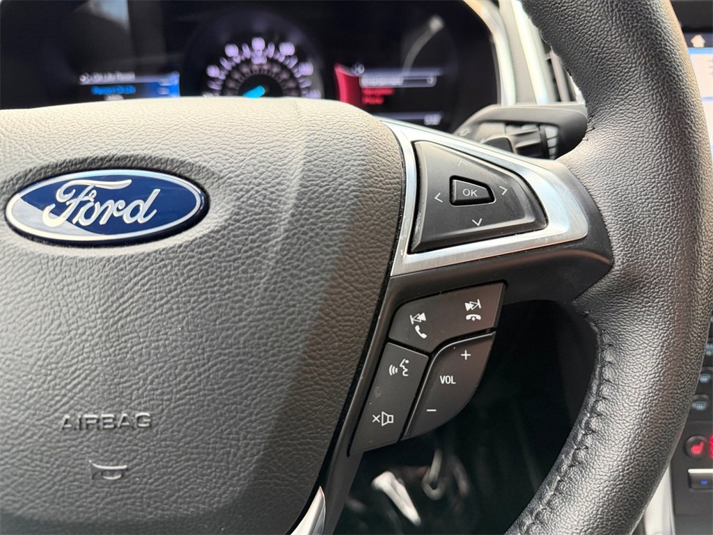 Used 2019 Ford Edge Titanium image 24