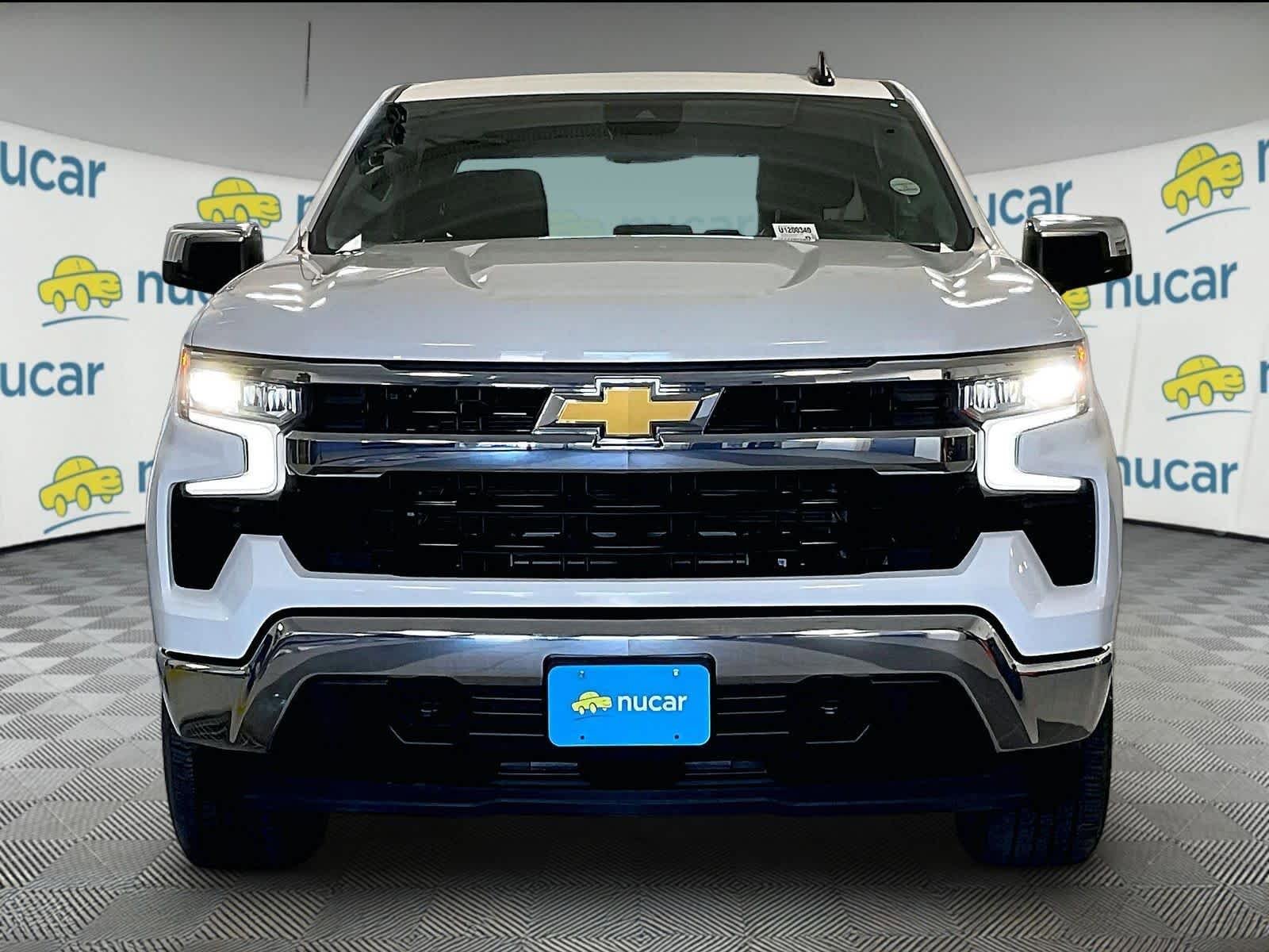 Used 2024 Chevrolet Silverado 1500 LT AWD/4WD image 2