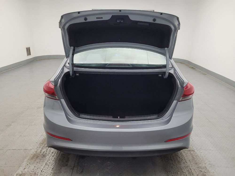 Used 2017 Hyundai Elantra SE image 29
