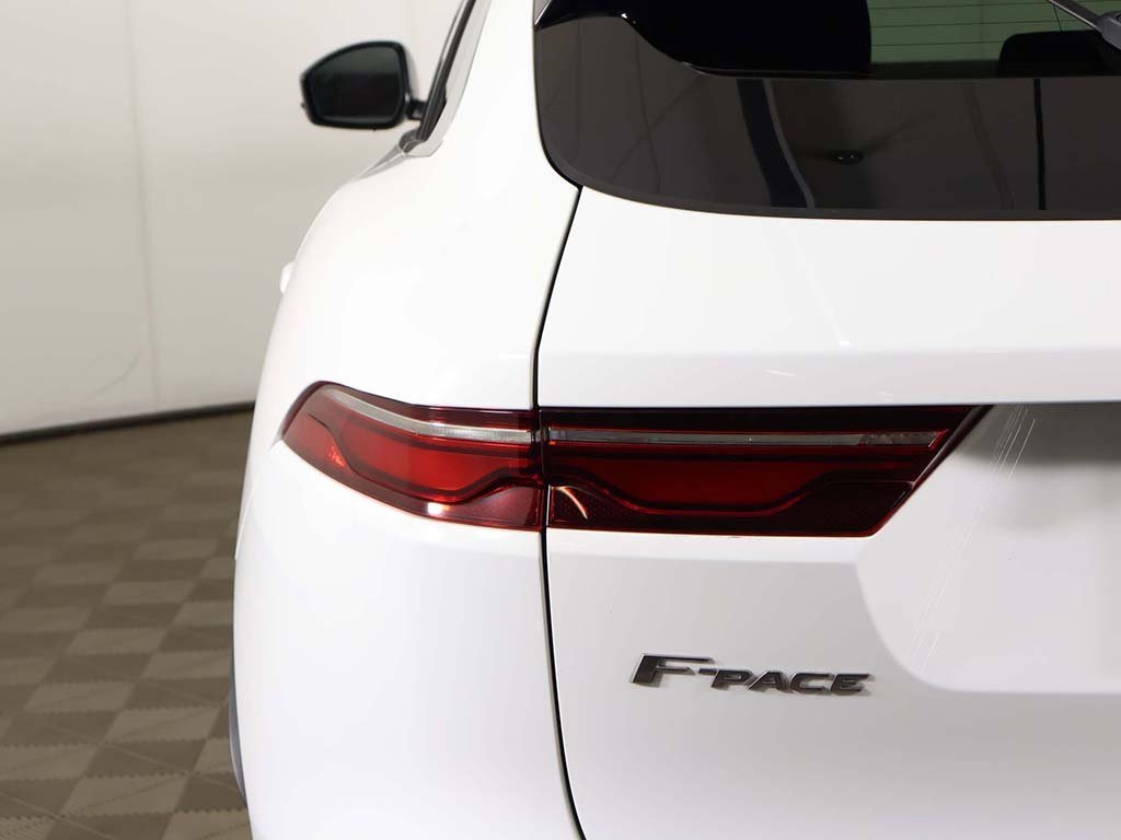 Used 2023 Jaguar F-PACE R-Dynamic S image 17