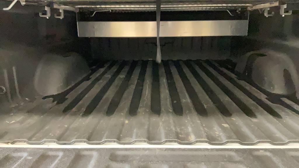 Used 2018 Chevrolet Silverado 1500 High Country AWD/4WD image 29