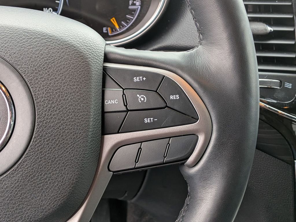 Used 2022 Jeep Grand Cherokee Laredo X image 21