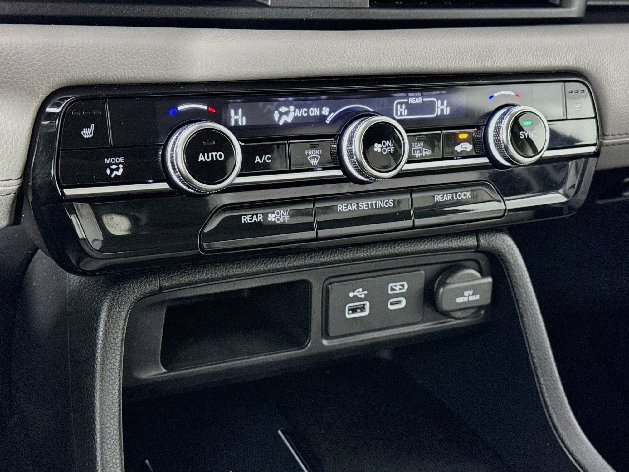 Certified 2025 Honda Pilot Touring image 16