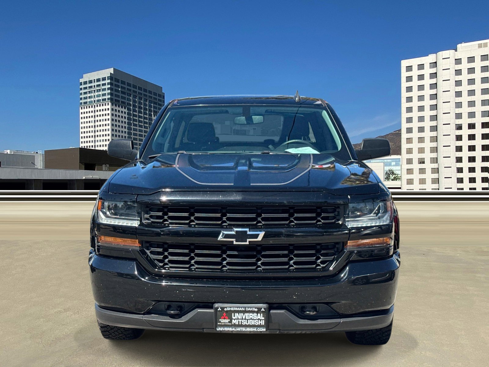 Used 2018 Chevrolet Silverado 1500 Custom w/ Custom Value Package RWD image 2
